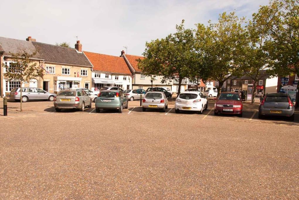 Wren Cottage, A Very Cosy Historic Coastal Cottage In A Pretty Little Village Wickham Market エクステリア 写真